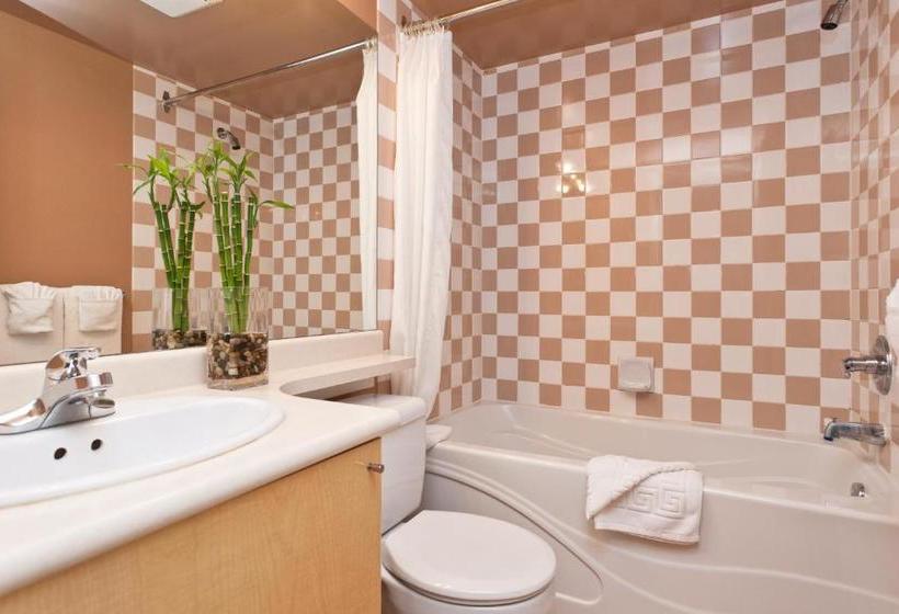 Отель Lord Stanley Suites On The Park