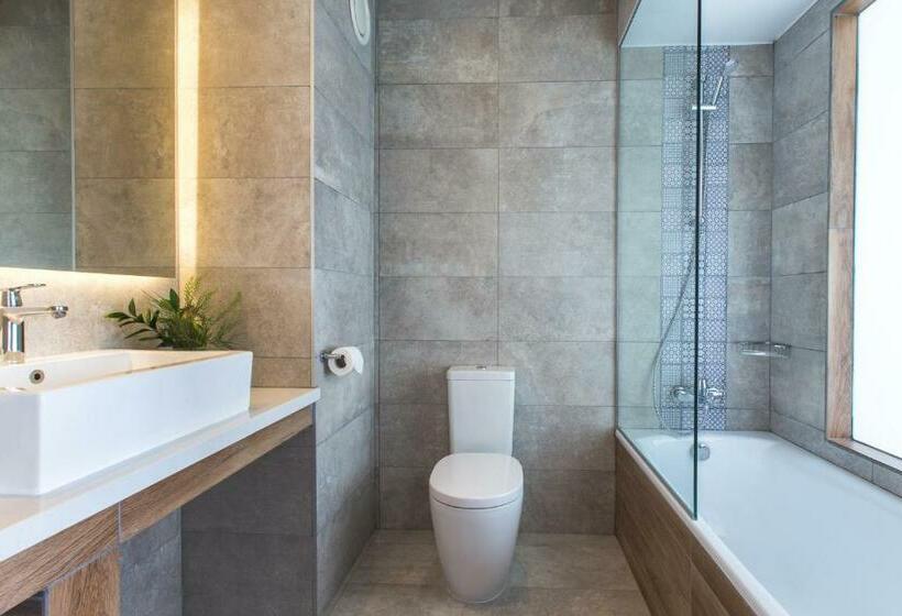 Lordos Beach Hotel & Spa