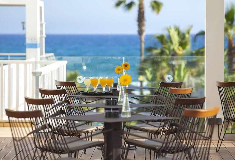 Lordos Beach Hotel & Spa