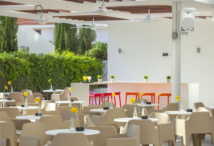 Lordos Beach Hotel & Spa