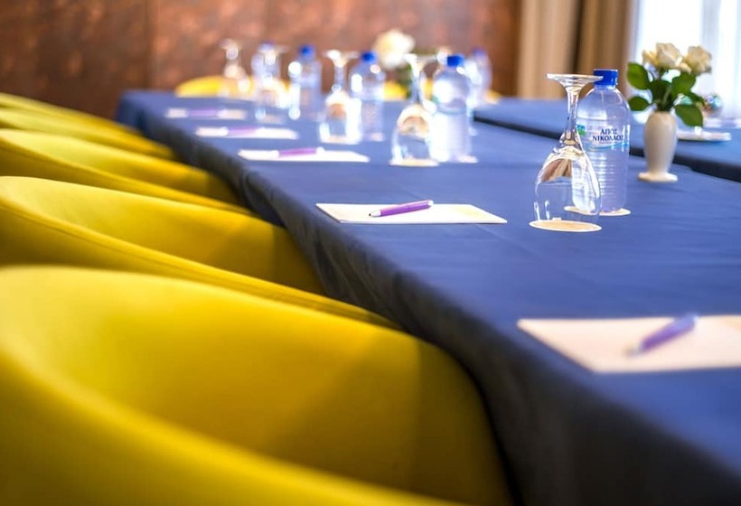 Lordos Beach Hotel & Spa