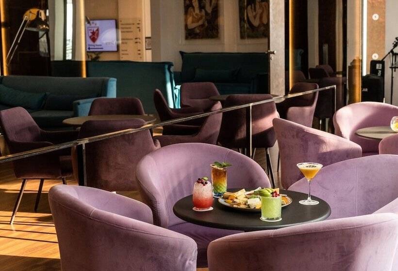 Lordos Beach Hotel & Spa