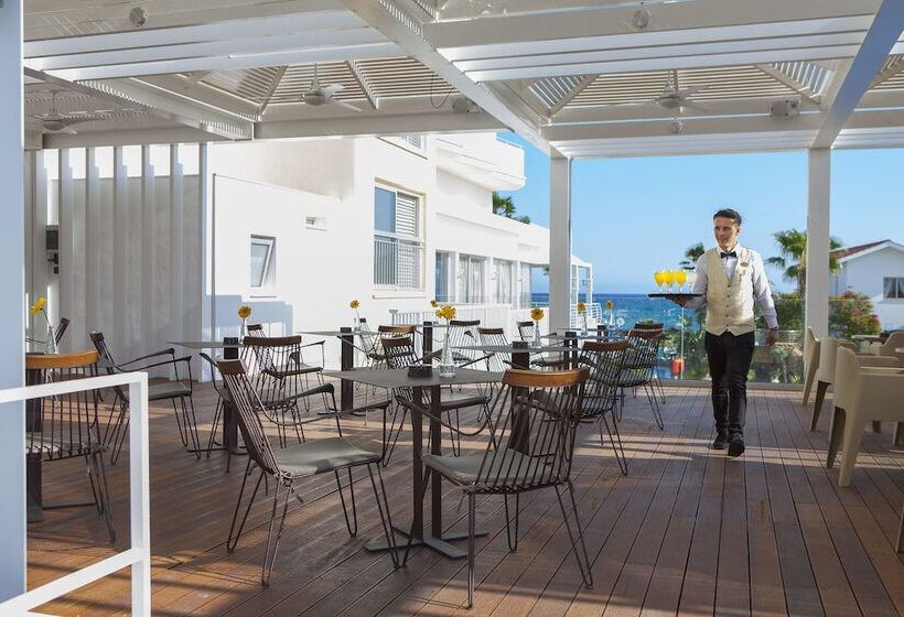 Lordos Beach Hotel & Spa