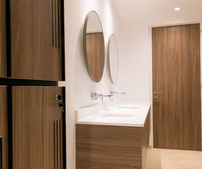 Lordos Beach Hotel & Spa