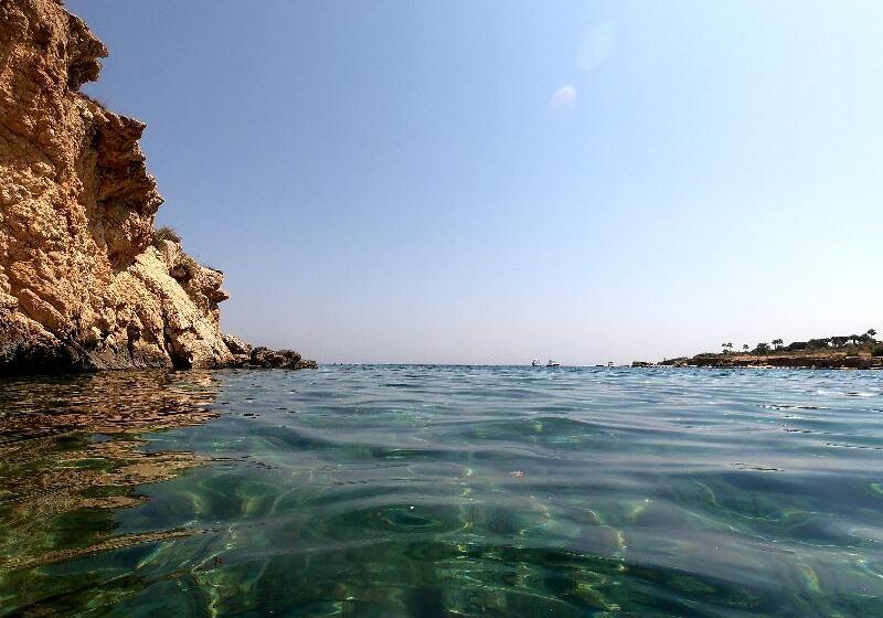 בית מלון כפרי Malama Beach Holiday Village