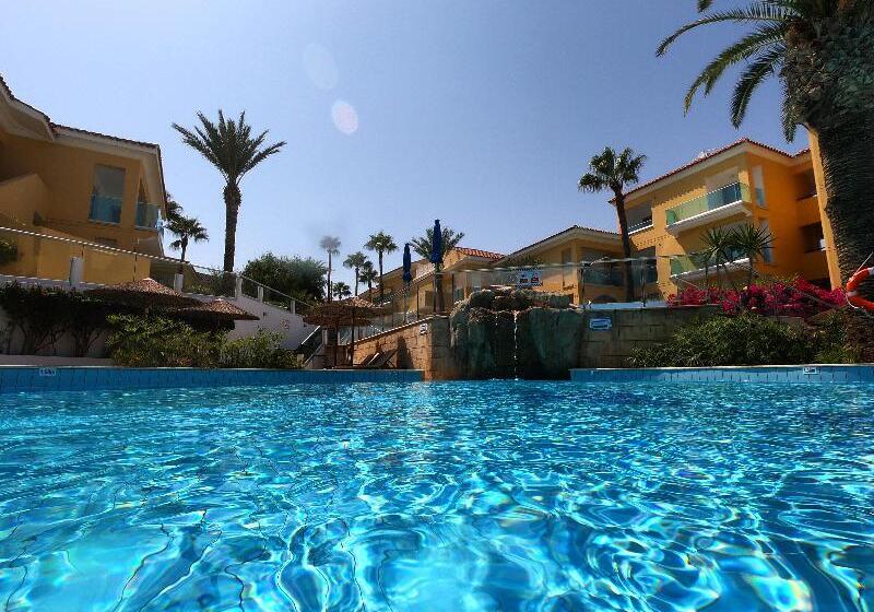 בית מלון כפרי Malama Beach Holiday Village