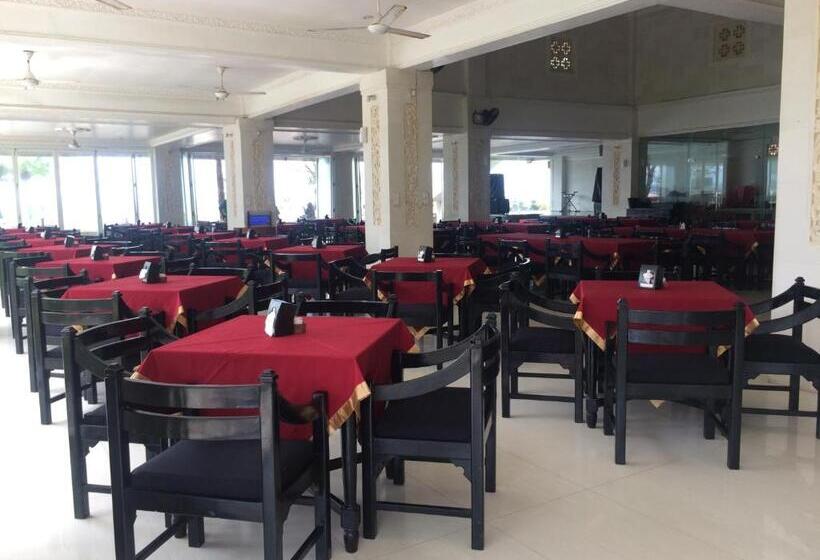 בית מלון כפרי Melasti Beach Resort & Spa Legian