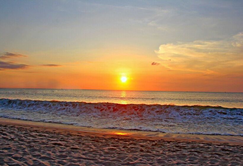 בית מלון כפרי Melasti Beach Resort & Spa Legian