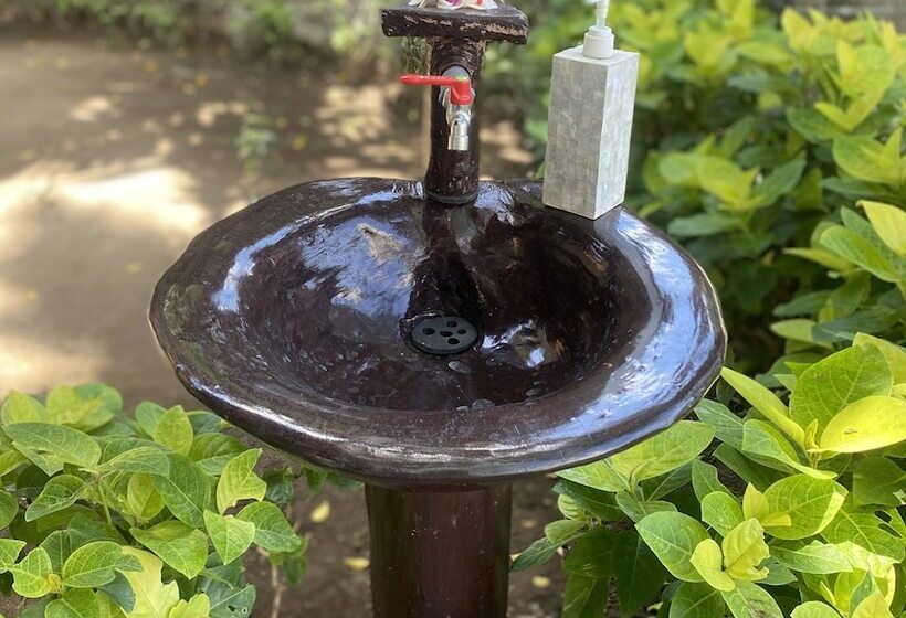 בית מלון כפרי Melasti Beach Resort & Spa Legian