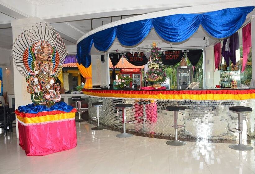 בית מלון כפרי Melasti Beach Resort & Spa Legian