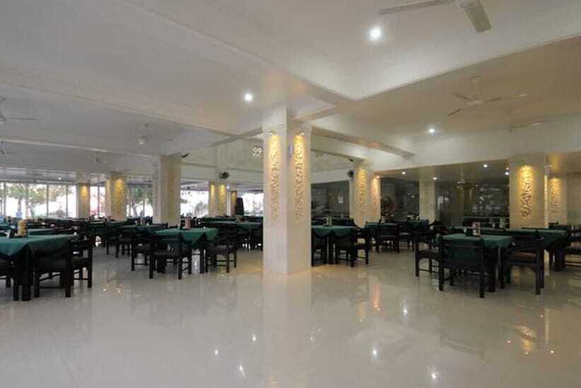 בית מלון כפרי Melasti Beach Resort & Spa Legian