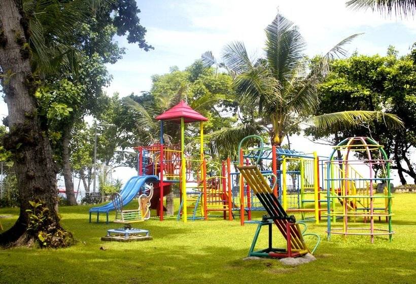 בית מלון כפרי Melasti Beach Resort & Spa Legian