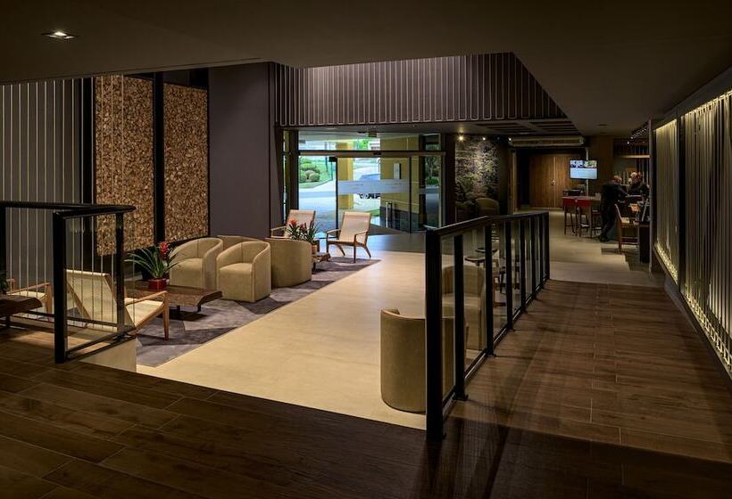 Отель Cassino Tower Curitiba Aeroporto By Nacional Inn