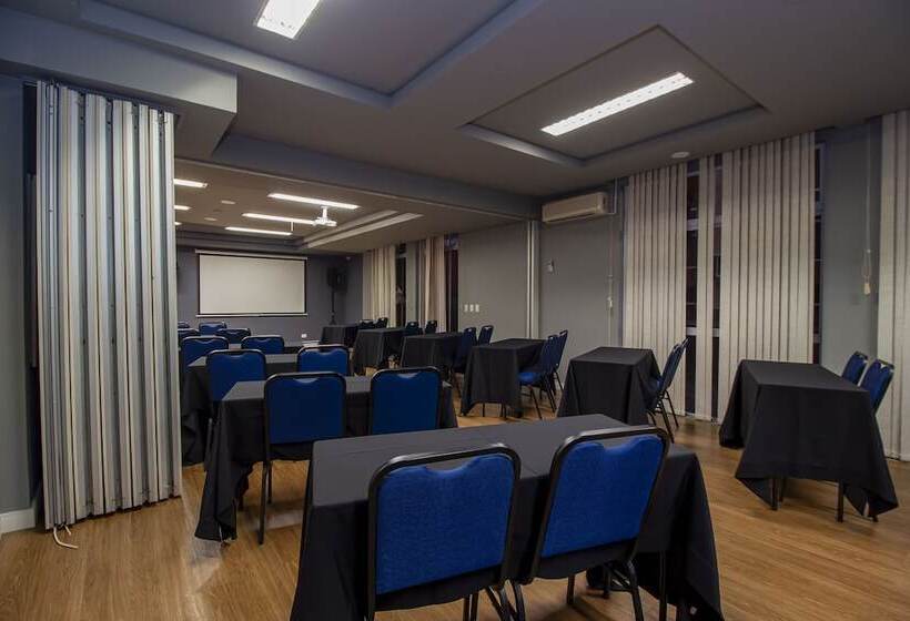 Отель Cassino Tower Curitiba Aeroporto By Nacional Inn