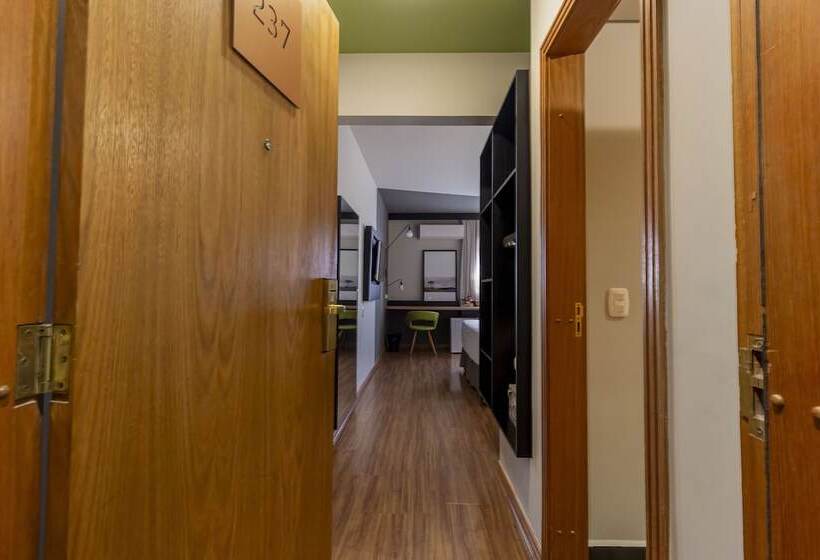 בית מלון כפרי Cassino Tower Curitiba Aeroporto By Nacional Inn