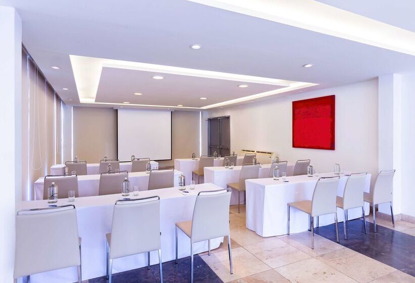 فندق NH Puebla Centro Historico