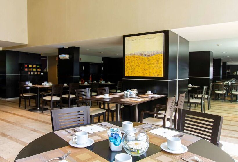 فندق NH Puebla Centro Historico