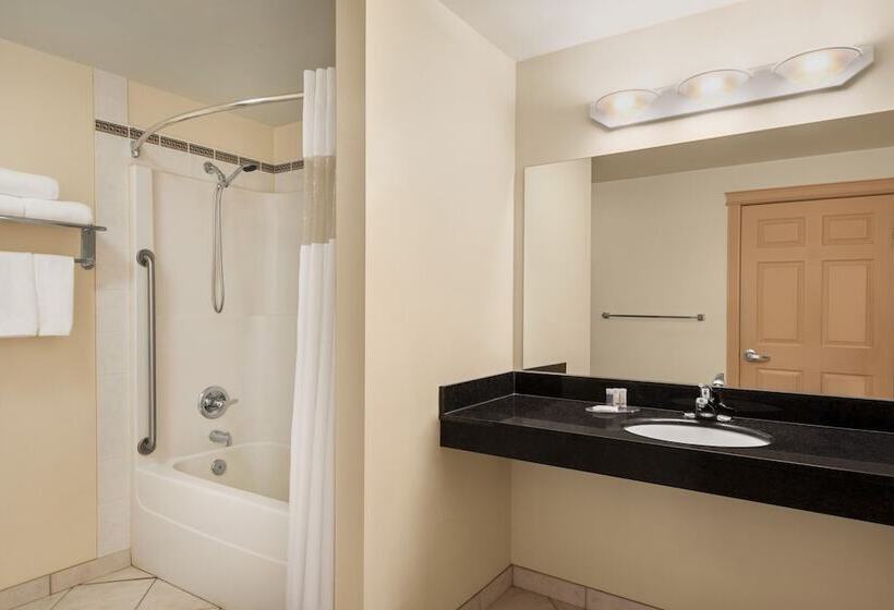 فندق Nova Inn Yellowknife