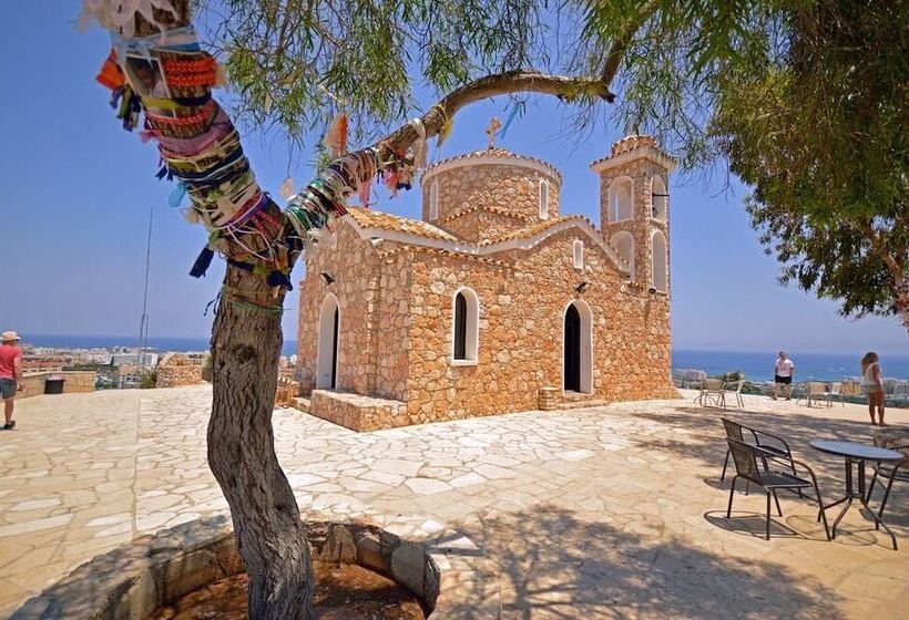 Отель Odessa Beach