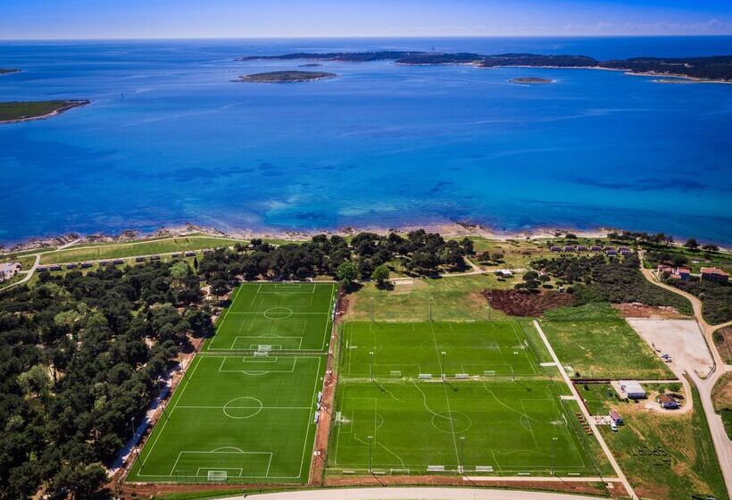 Отель Park Plaza Belvedere Medulin