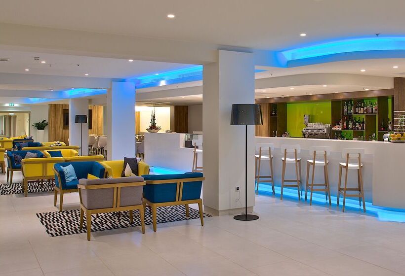 Отель Park Plaza Belvedere Medulin