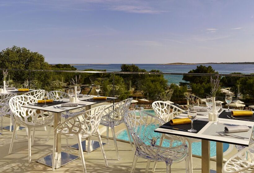 Отель Park Plaza Belvedere Medulin