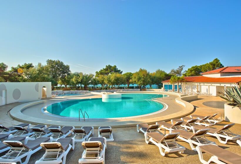 Отель Park Plaza Belvedere Medulin