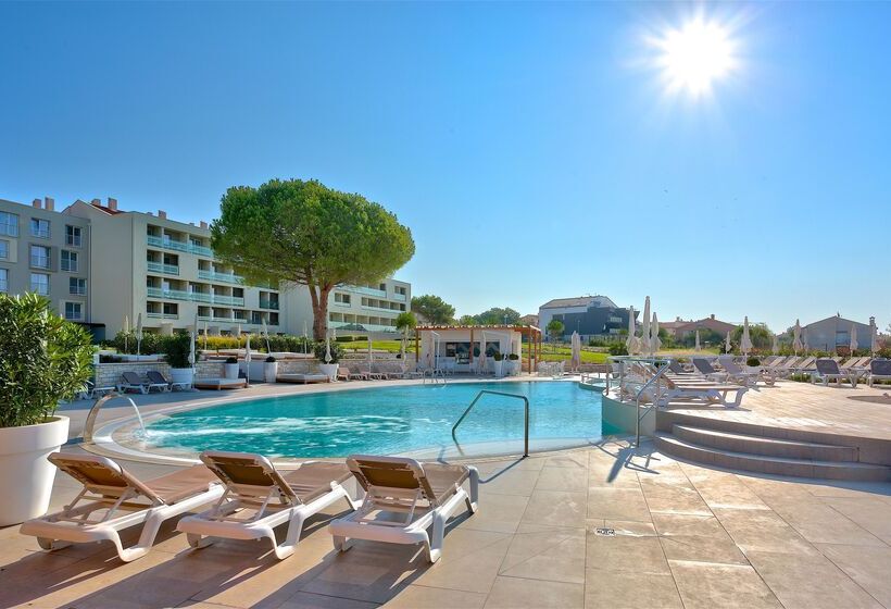 Отель Park Plaza Belvedere Medulin