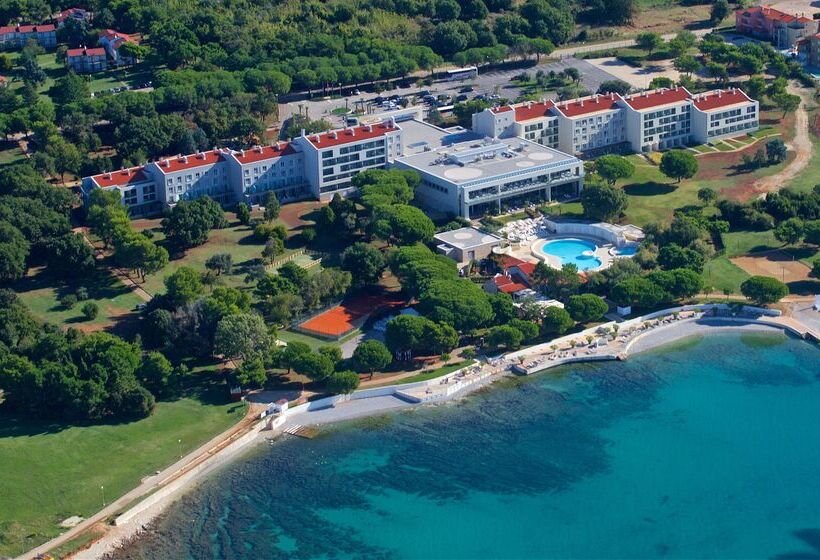 Отель Park Plaza Belvedere Medulin