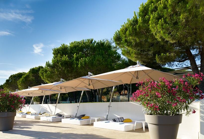 Отель Park Plaza Belvedere Medulin