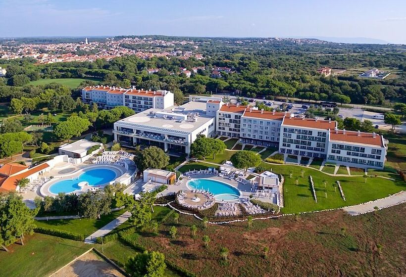 Отель Park Plaza Belvedere Medulin