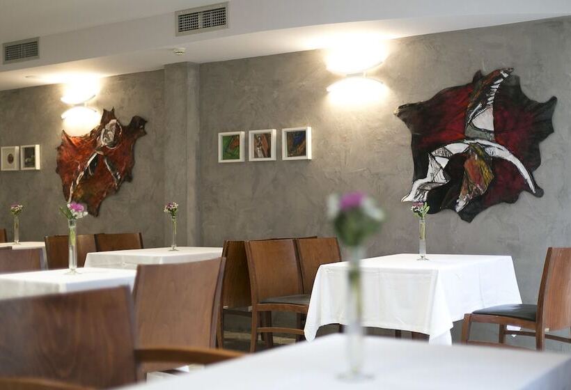 Plaza Hotel, Philian Hotels And Resorts