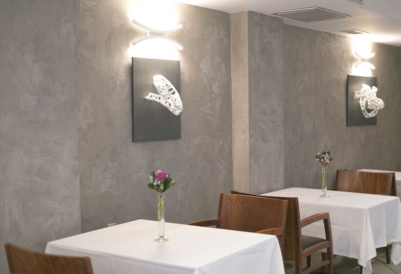 Plaza Hotel, Philian Hotels And Resorts