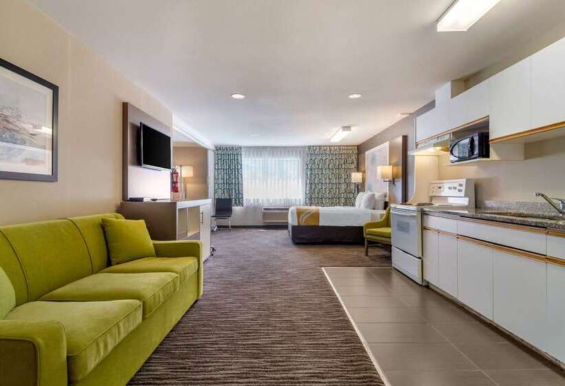 Отель Quality Inn