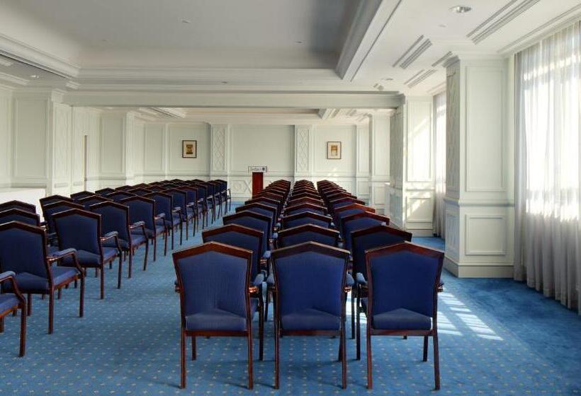 Radisson Blu Hotel, Muscat