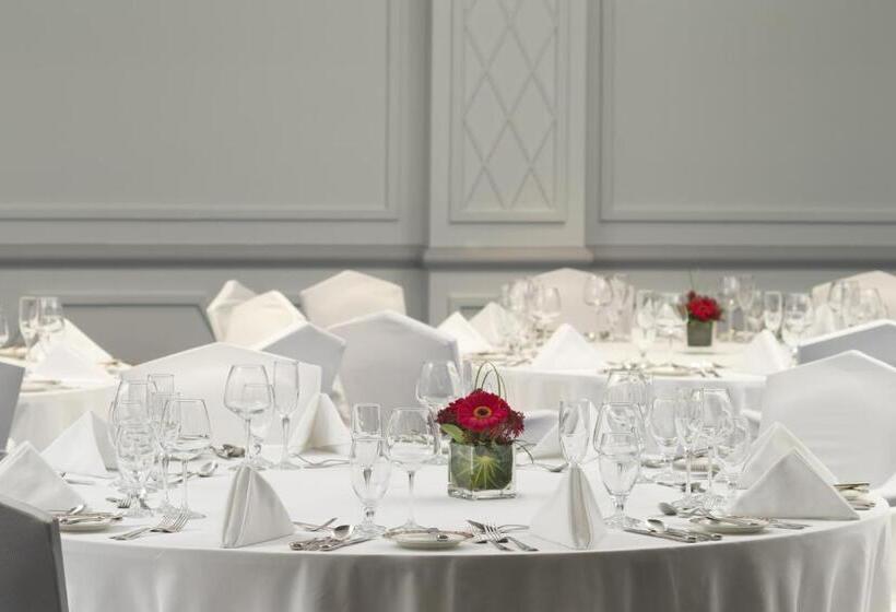 Radisson Blu Hotel, Muscat