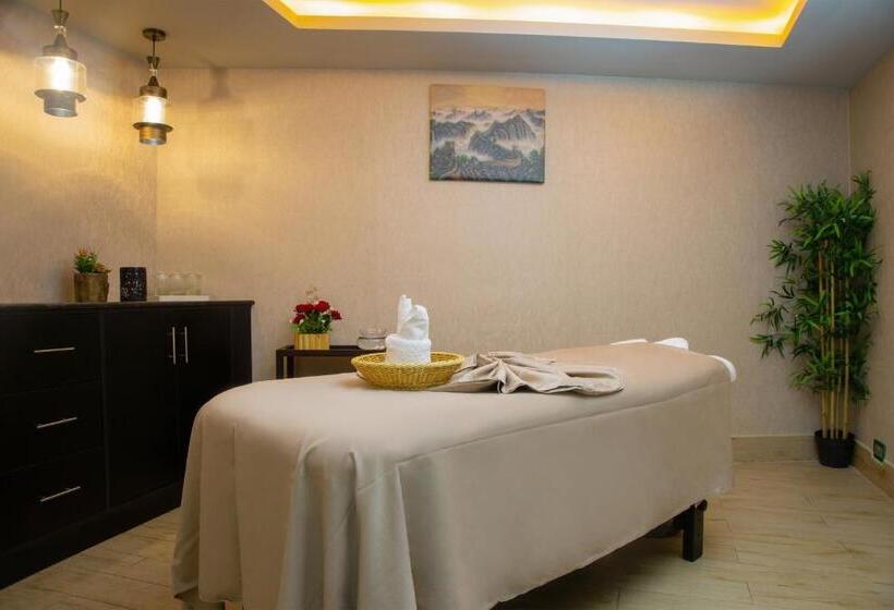 Radisson Blu Hotel, Muscat