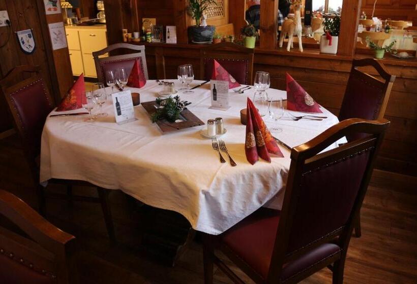 فندق Restaurant Bahnhof