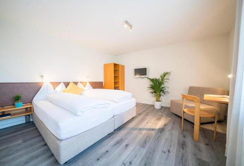 בית מלון כפרי Sonne