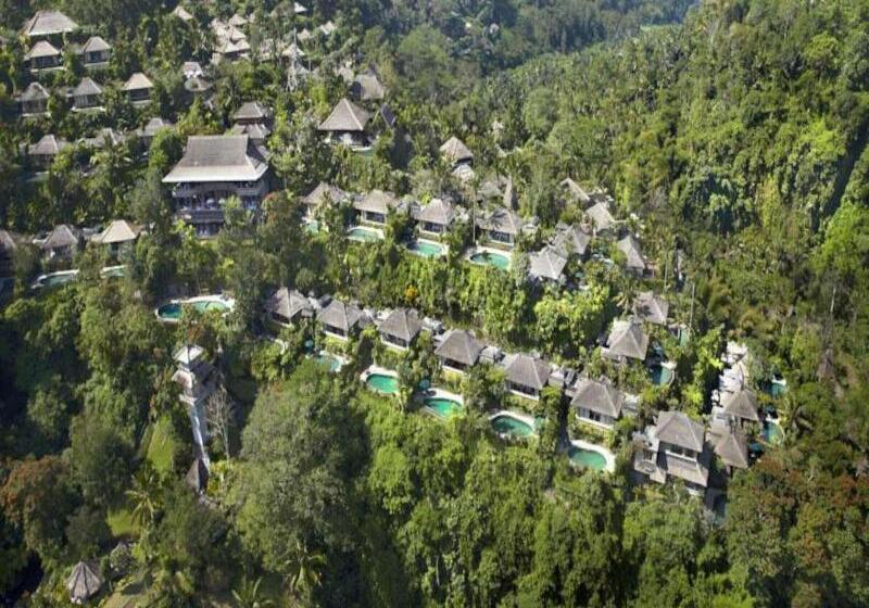 Отель The Royal Pita Maha