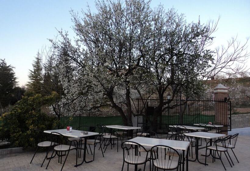 교외 호텔 La Encina Centenaria