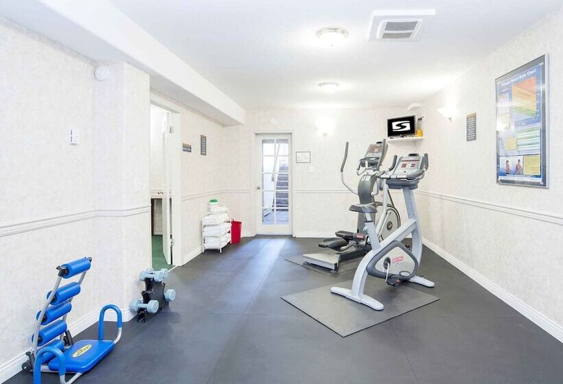 호텔 Sandman Inn Smithers