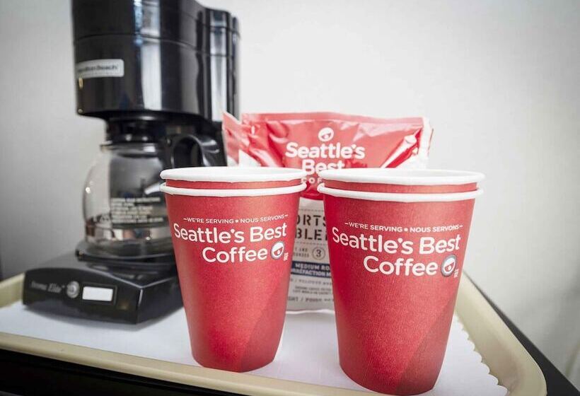 호텔 Sandman Inn Smithers