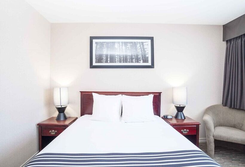 호텔 Sandman Inn Smithers