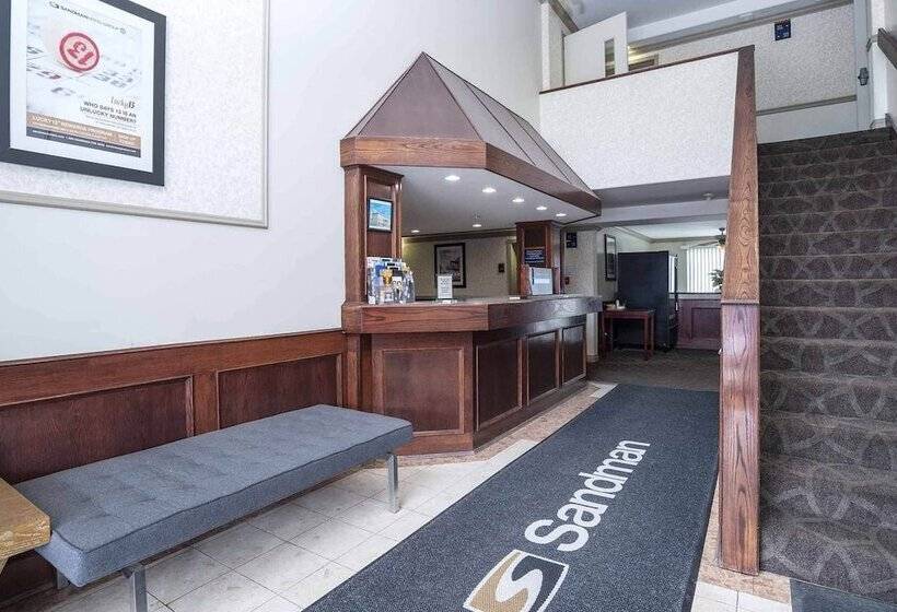 호텔 Sandman Inn Smithers