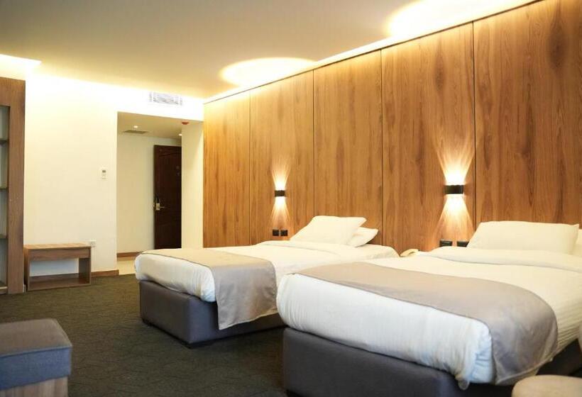 هتل The Sandy Palace