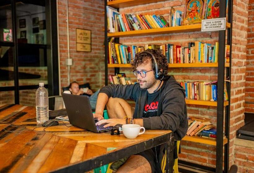 酒店 Socialtel Medellin Formerly Selina Medellin