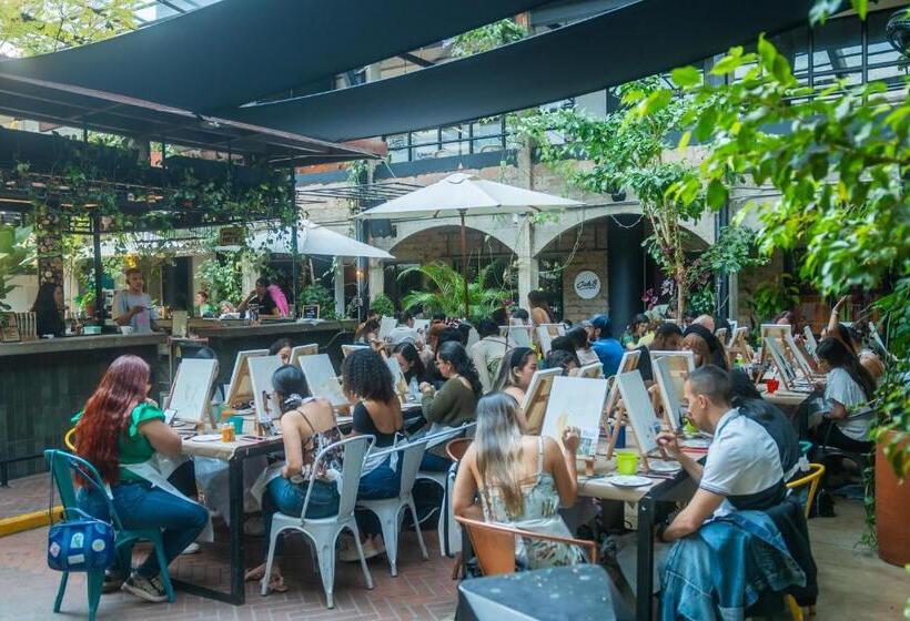 酒店 Socialtel Medellin Formerly Selina Medellin