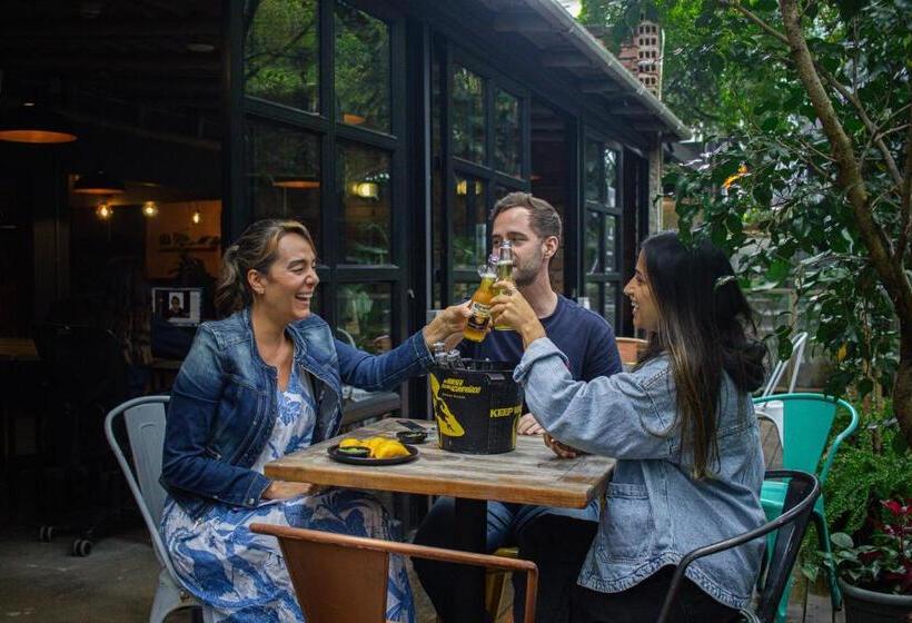 酒店 Socialtel Medellin Formerly Selina Medellin