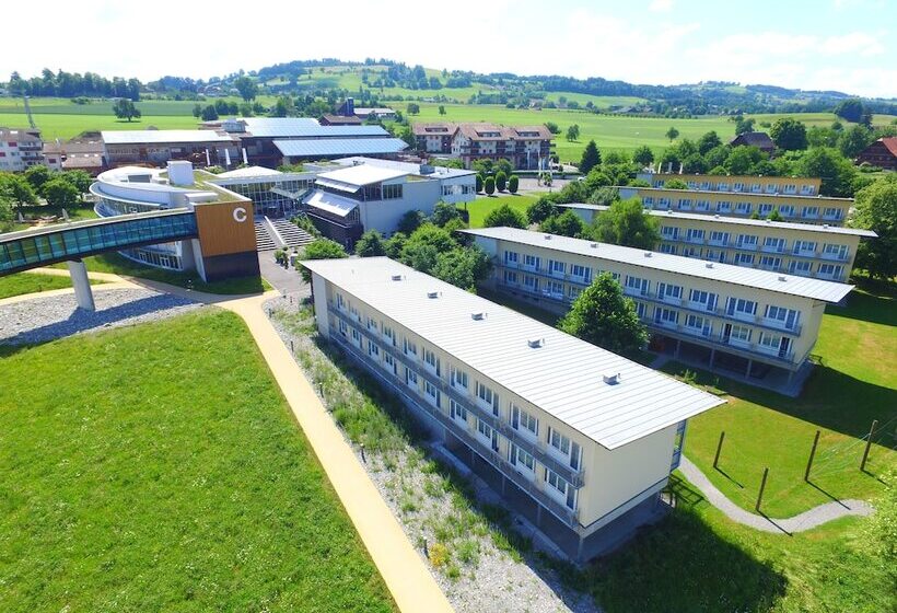 בית מלון כפרי Sempachersee